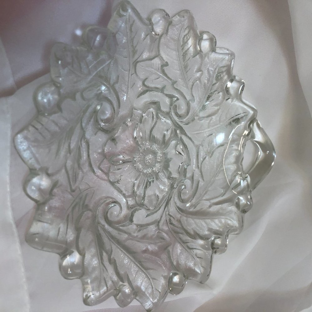 VINTAGE INDIANA GLASS  WILD ROSE PATTERN   CLEAR GLASS WITH CUTOUT HANDLE DISH - Picture 6 of 8